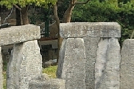 Ů100