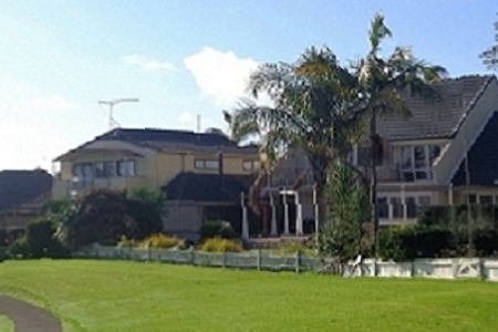 Ů100