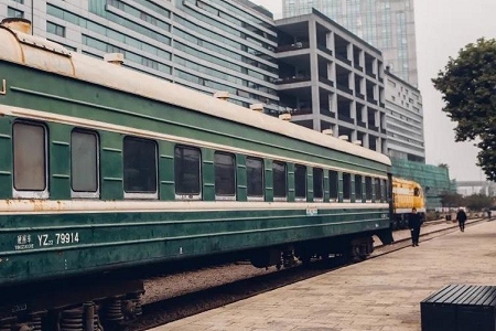 3040Ů