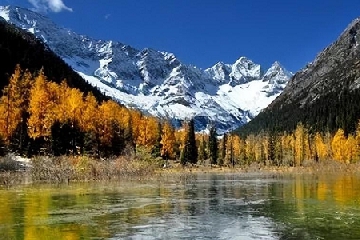 ������Ե4���ֹŷ�ʫ����Ϸ��,������Ե�������˵�����4����